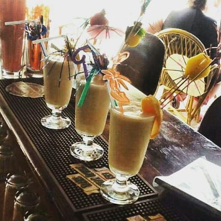 Palette Cafe & Bar