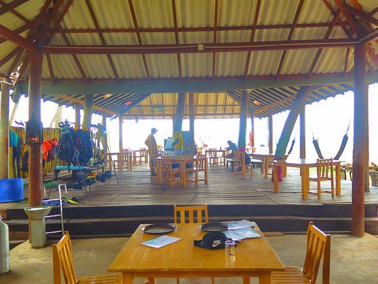 The Port Beach Restaurant & Pub