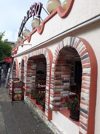 Pizza & Bbq Perla