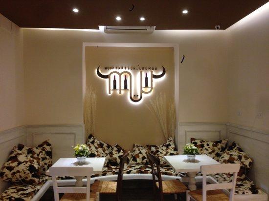 Muu Muuzzarella Lounge