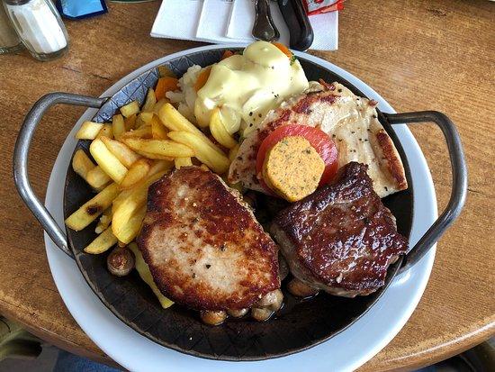 Restaurant mit Cafe Am Park