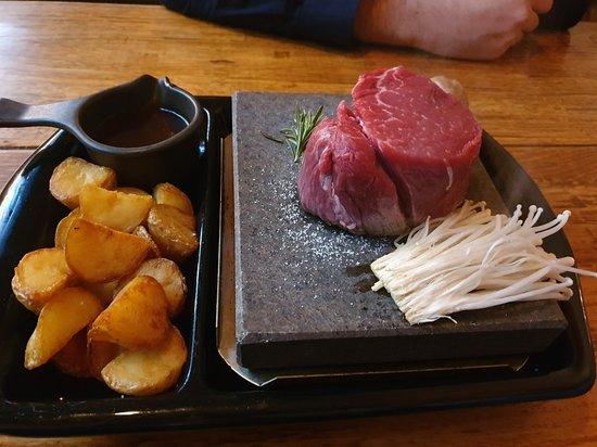 Mr Brooks Stonegrill & Bar