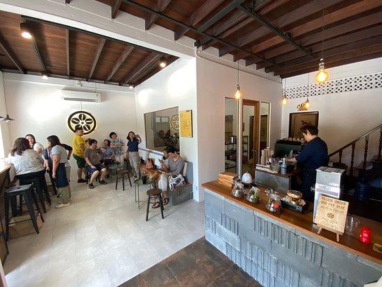 Hachiya coffee roastery
