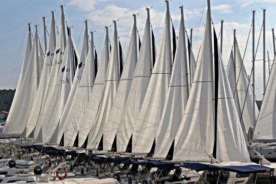 Asta Yachting
