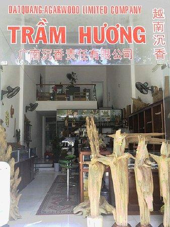 Huong Tram Dat Quang