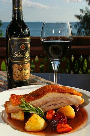 Tatu Pub-Restaurant-Bar