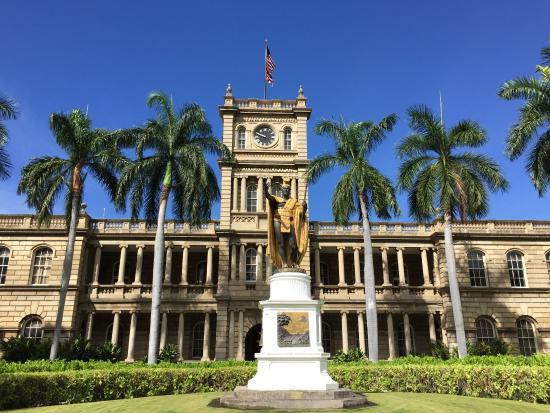 Kamehameha I Statue