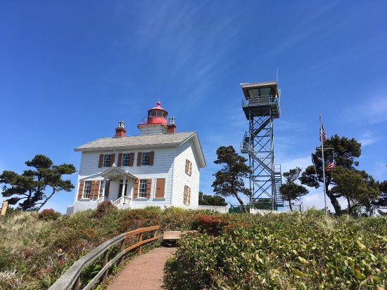 Old Yaquina Bay Lighthouse