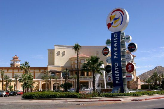 Einkaufszentrum Puerto Paraiso