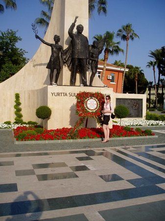 Atatürk-Denkmal
