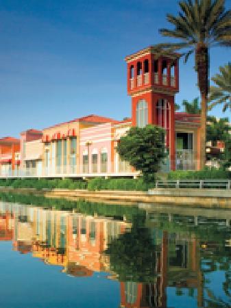 The Village Shops on Venetian Bay